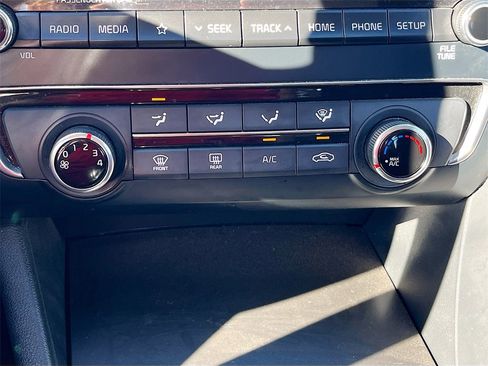 Used 2020 Kia Optima LX image 15