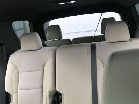 Used 2023 Chevrolet Traverse LS image 22