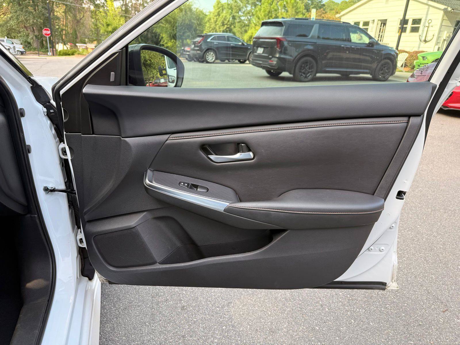 Used 2023 Nissan Sentra SR FWD image 22