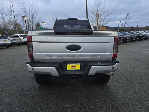 Used 2019 Ford F250 Lariat image 5