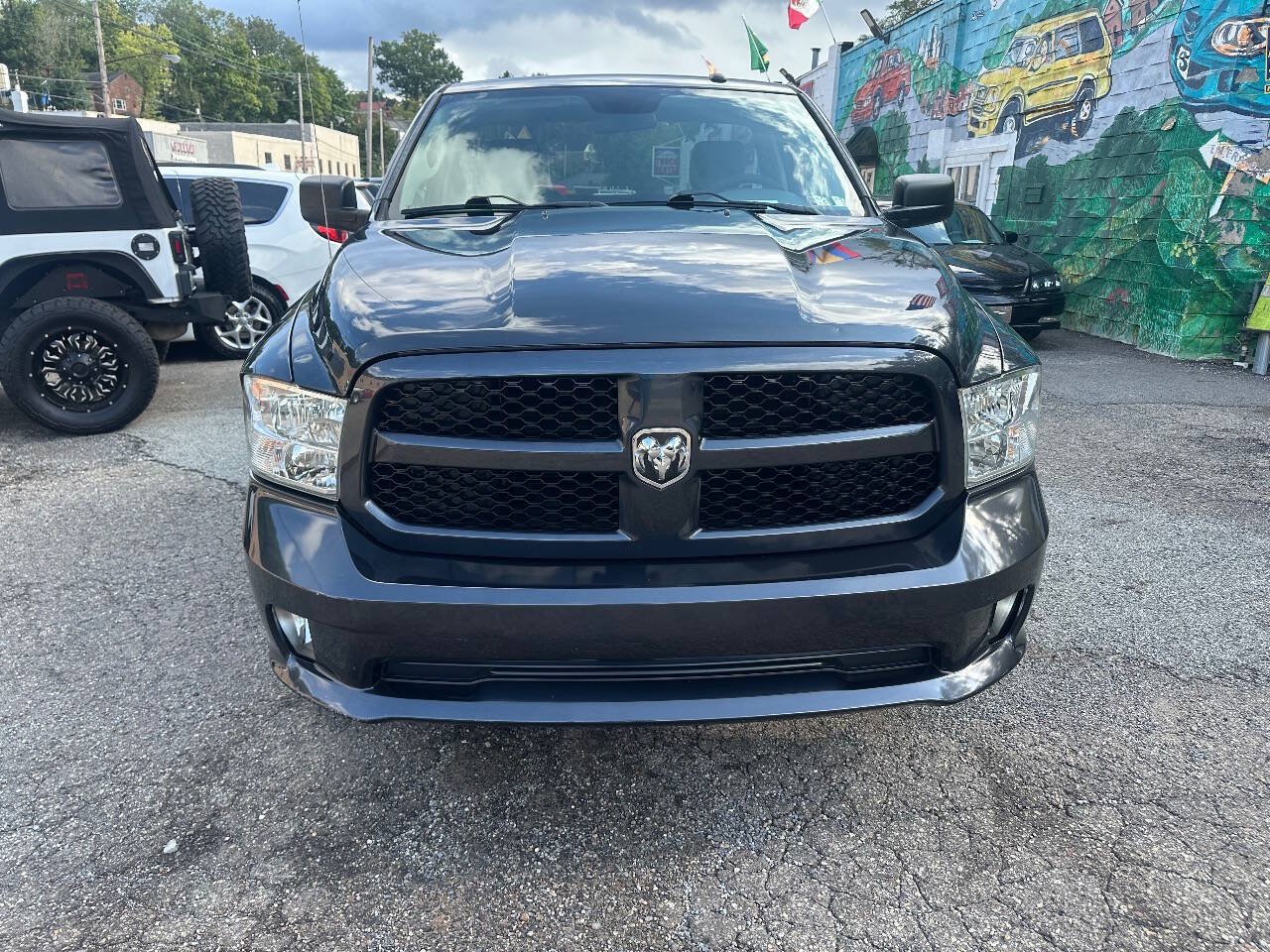 Used 2016 RAM 1500 Express AWD/4WD image 2