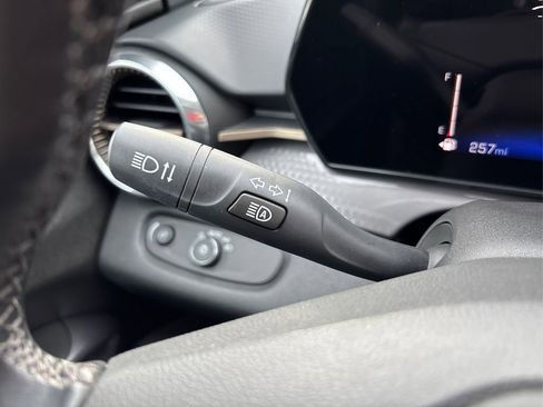 Used 2025 Chevrolet Trax ACTIV w/ Driver Confidence Package image 24