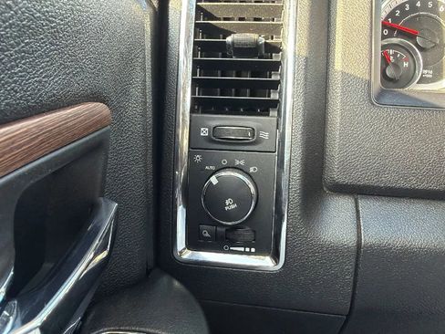 Used 2013 RAM 1500 Laramie w/ Convenience Group AWD/4WD image 93