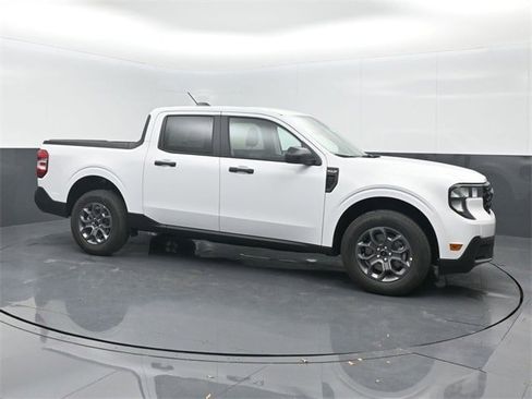 New 2025 Ford Maverick XLT image 31