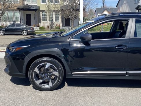 Used 2024 Subaru Crosstrek 2.5i Limited w/ Crosstrek Mirror Package image 2