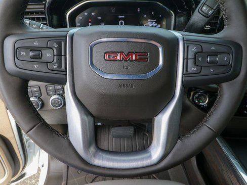 New 2025 GMC Sierra 2500 SLT w/ SLT Premium Package AWD/4WD image 17