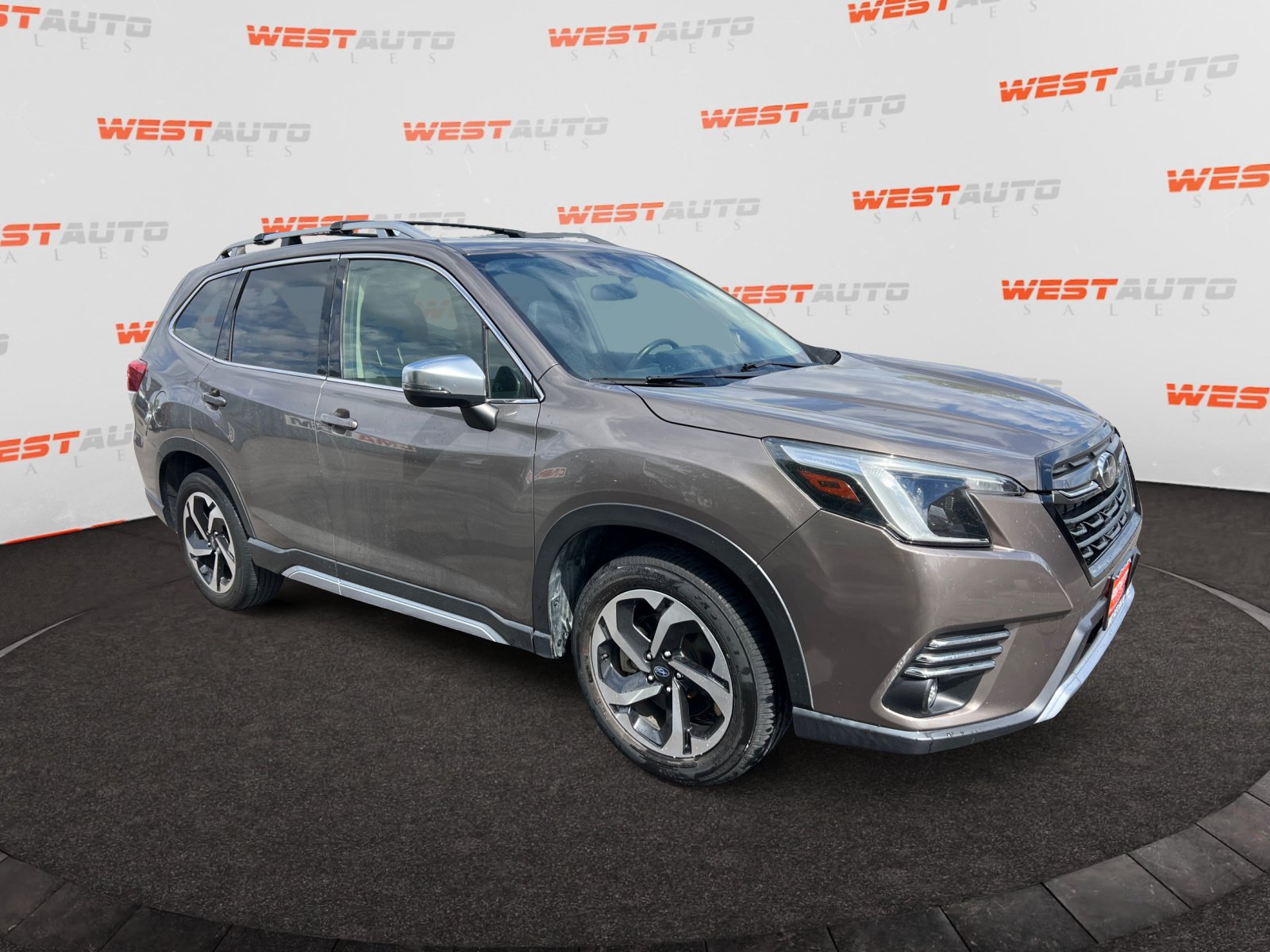 Used 2023 Subaru Forester Touring AWD/4WD image 7