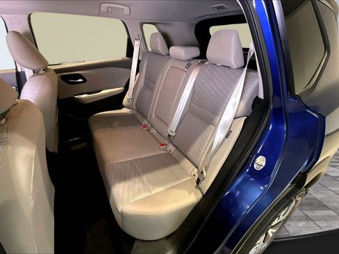 Used 2023 Nissan Rogue SV image 21