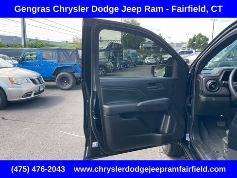 Used 2025 Chevrolet Colorado W/T w/ WT Custom Package AWD/4WD image 39
