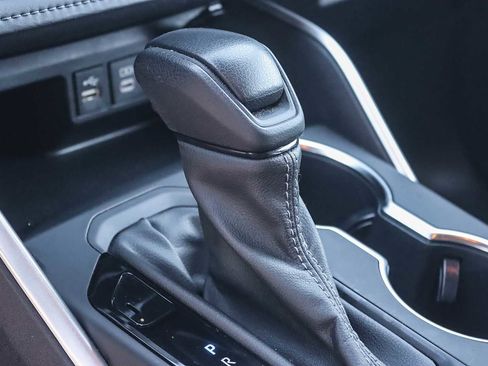 Used 2023 Toyota Highlander L image 19