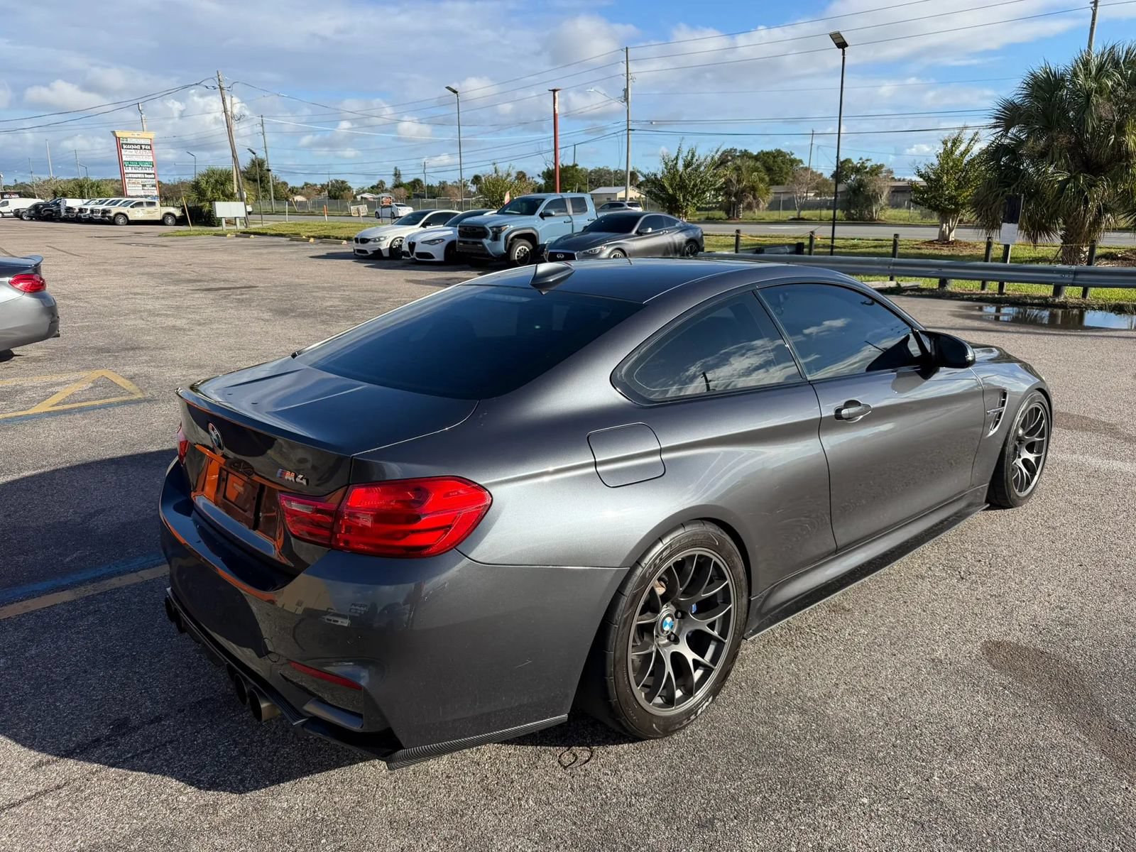 Used 2015 BMW M4 Coupe RWD image 5