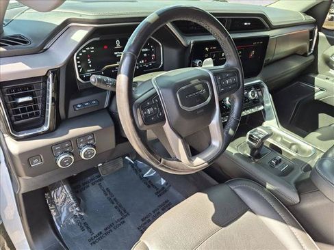 Used 2023 GMC Sierra 1500 Denali w/ Technology Package AWD/4WD image 9