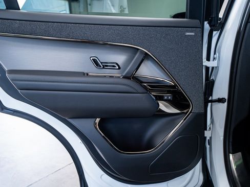 Used 2024 Land Rover Range Rover Sport Dynamic SE image 50