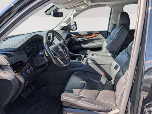 Used 2020 Cadillac Escalade Premium Luxury AWD/4WD image 17