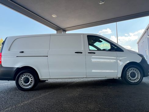 Used 2022 Mercedes-Benz Metris image 9