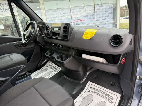 Used 2019 Mercedes-Benz Sprinter 170 image 31