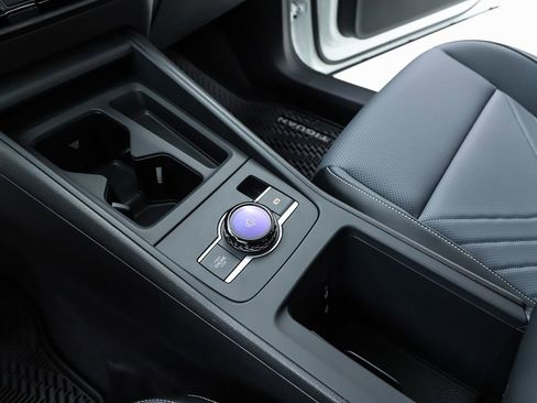 New 2026 Volkswagen Tiguan SE image 62