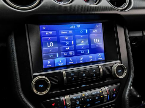 Used 2021 Ford Mustang Shelby GT500 w/ Technology Package image 75