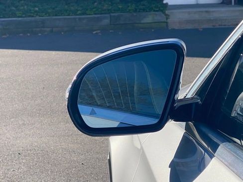 Used 2019 Mercedes-Benz E 300 4MATIC image 15