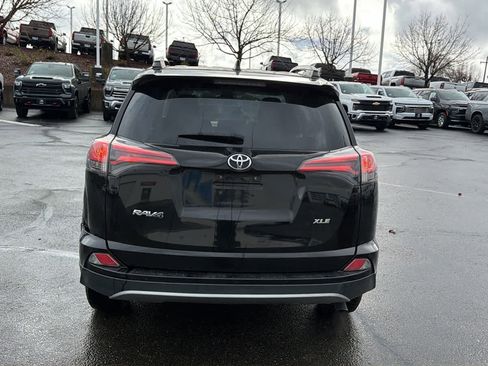 Used 2018 Toyota RAV4 XLE image 6