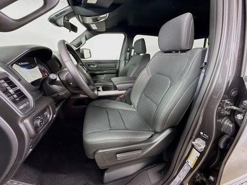 New 2026 RAM 1500 Express AWD/4WD image 19