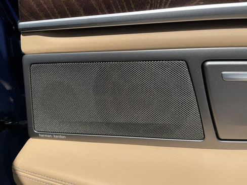 Used 2022 BMW 750i xDrive image 33