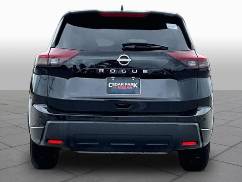 Used 2025 Nissan Rogue SV FWD image 5
