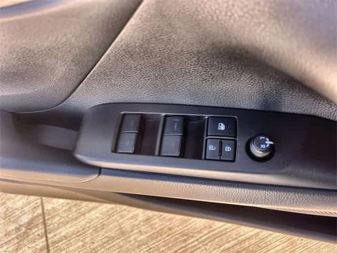 Used 2022 Toyota Camry SE image 29