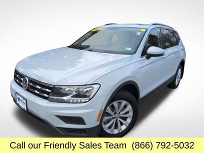 Used 2018 Volkswagen Tiguan SE w/ Panoramic Sunroof Package