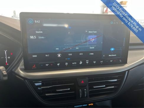 Used 2025 Ford Escape SE image 13