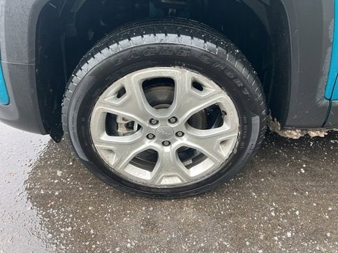 Used 2022 Jeep Renegade Limited image 9