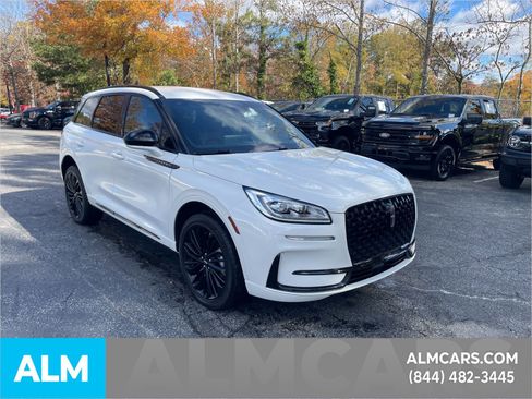 Used 2024 Lincoln Corsair Reserve w/ Jet Appearance Package image 9