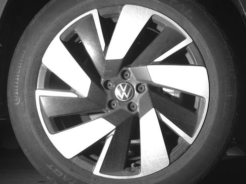 Used 2025 Volkswagen Atlas Cross Sport SE image 13