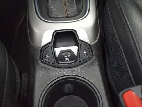 Used 2018 Jeep Compass Latitude w/ Cold Weather Group image 19