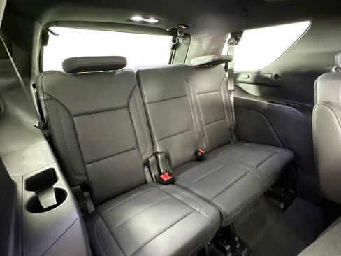 Used 2023 Chevrolet Tahoe Z71 w/ Luxury Package AWD/4WD image 29