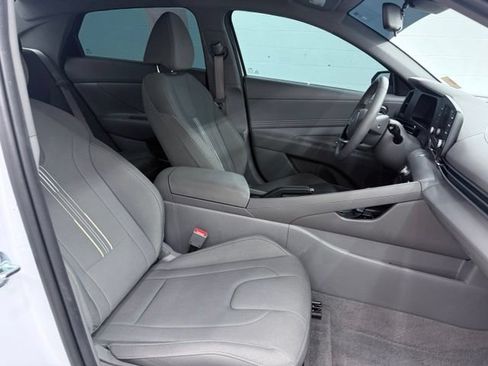 Used 2026 Hyundai Elantra Sport FWD image 16