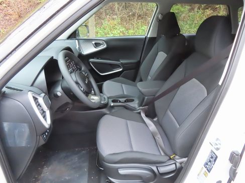 New 2025 Kia Soul LX w/ LX Technology Package image 16