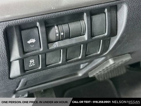 Used 2016 Subaru Legacy 2.5i Premium AWD/4WD image 10