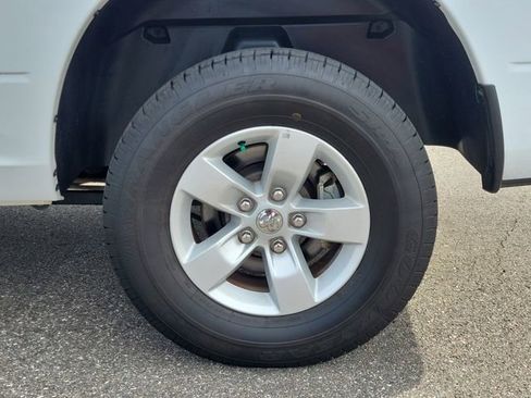 Used 2024 RAM 1500 Classic SLT image 5