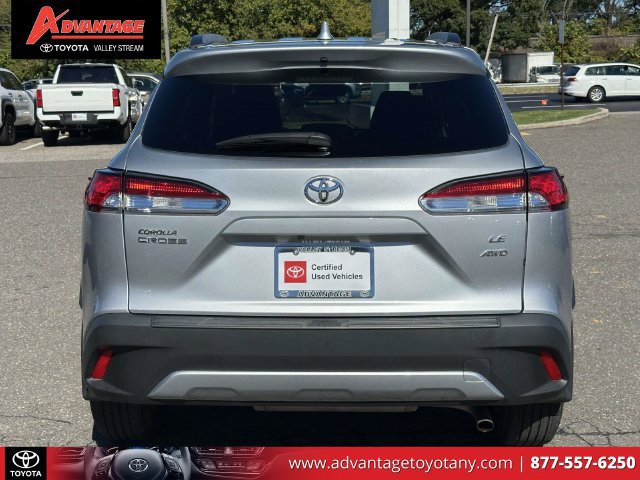 Certified 2024 Toyota Corolla Cross LE w/ Moonroof Package AWD/4WD image 8