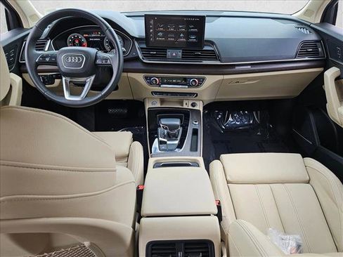 Used 2021 Audi Q5 Premium Plus image 16