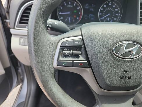 Used 2017 Hyundai Elantra SE FWD image 15