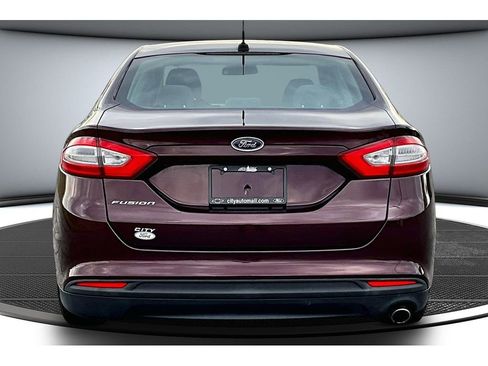 Used 2013 Ford Fusion S FWD image 5