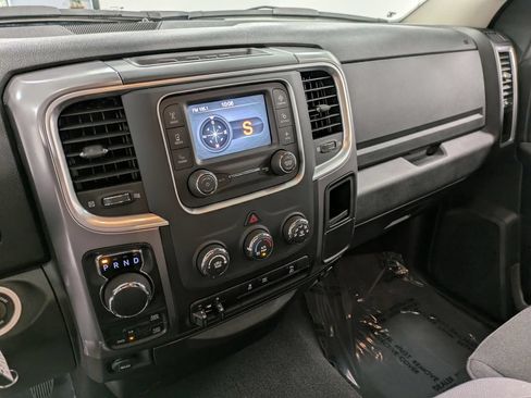 Used 2024 RAM 1500 Warlock w/ Trailer & Traction Group AWD/4WD image 13