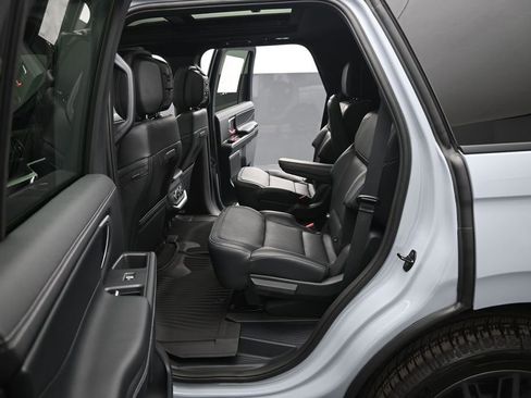 New 2026 Ford Expedition Platinum w/ Stealth Appearance Package AWD/4WD image 20