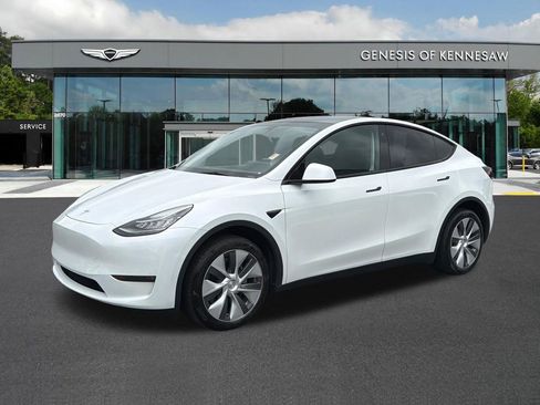 Used 2023 Tesla Model Y Long Range AWD/4WD image 3