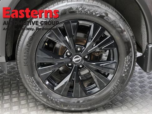 Used 2023 Nissan Rogue SV w/ SV Premium B Package AWD/4WD image 8