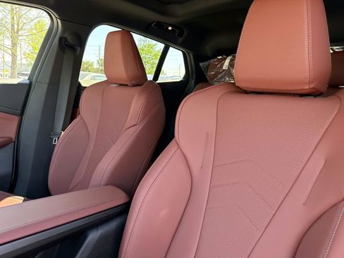 New 2026 BMW X2 xDrive28i w/ Technology Package AWD/4WD image 21