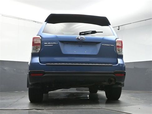 Used 2018 Subaru Forester 2.5i Premium w/ All-Weather Package image 37