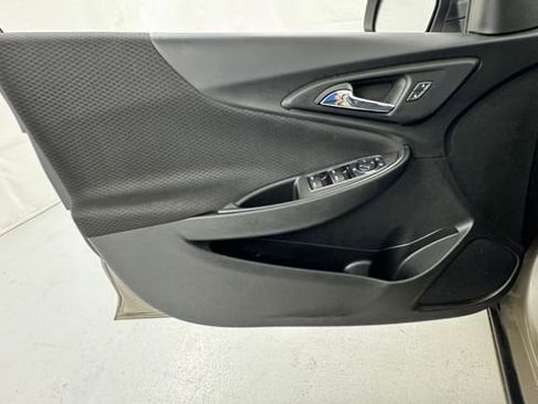 Used 2022 Chevrolet Malibu LT FWD image 16
